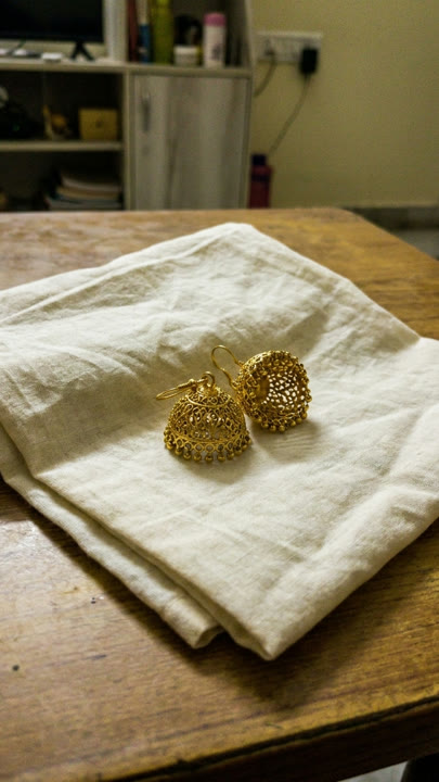The original photo — jhumka.